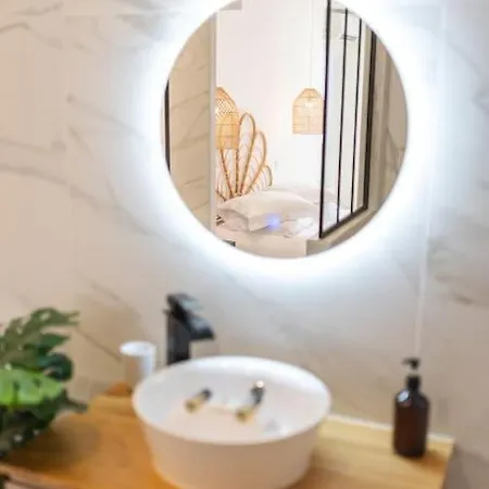 A/c & Balneo In Of Carre D'or #renovated Lejlighed