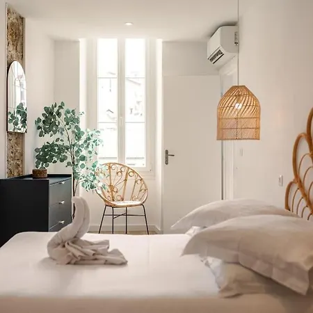 A/c & Balneo In Of Carre D'or #renovated